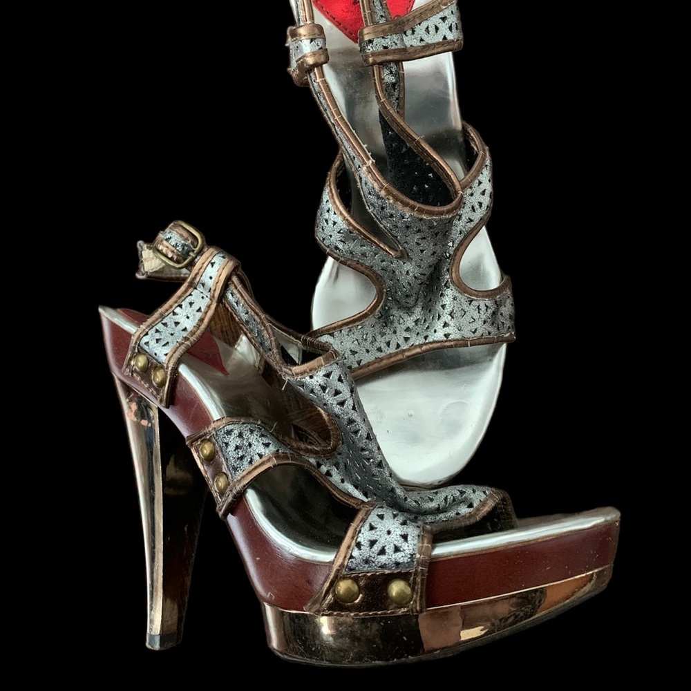 Luichinny platform sandals